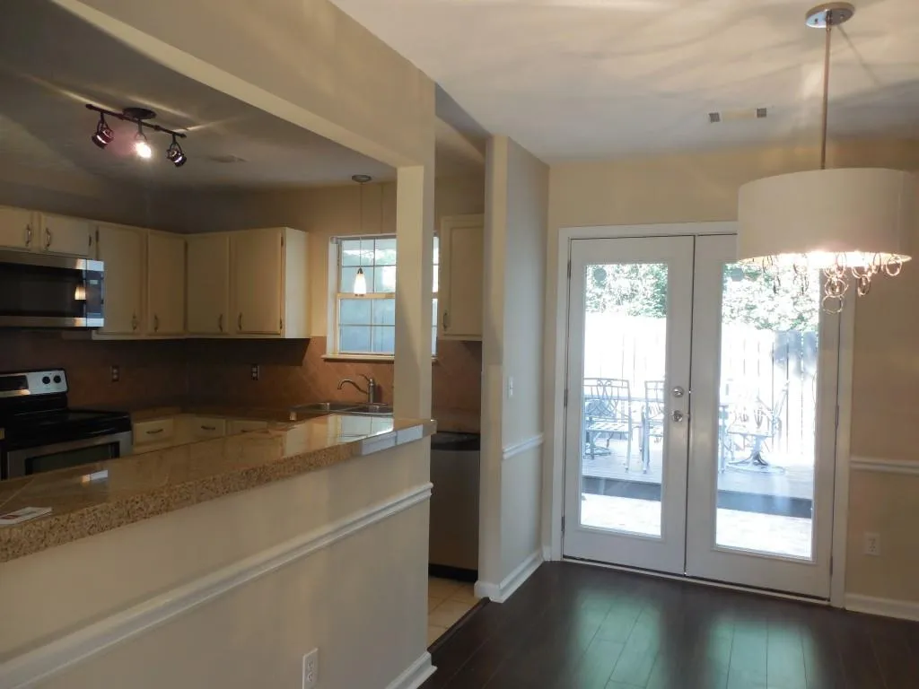 2305 Queen Anne Court, Sandy Springs, Georgia 30350, 2 Bedrooms Bedrooms, ,2 BathroomsBathrooms,Residential,Sold,2305 Queen Anne Court,6050361