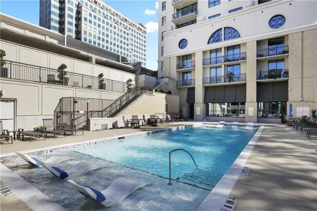 3040 Peachtree Road Nw Unit 1905, Atlanta, Georgia 30305, 4 Bedrooms Bedrooms, ,3 BathroomsBathrooms,Residential,For Sale,3040 Peachtree Road Nw Unit 1905,7668196