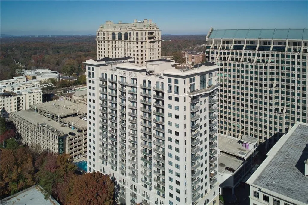 3040 Peachtree Road Nw Unit 1905, Atlanta, Georgia 30305, 4 Bedrooms Bedrooms, ,3 BathroomsBathrooms,Residential,For Sale,3040 Peachtree Road Nw Unit 1905,7668196