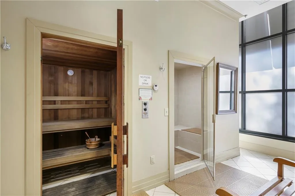 3040 Peachtree Road Nw Unit 1905, Atlanta, Georgia 30305, 4 Bedrooms Bedrooms, ,3 BathroomsBathrooms,Residential,For Sale,3040 Peachtree Road Nw Unit 1905,7668196