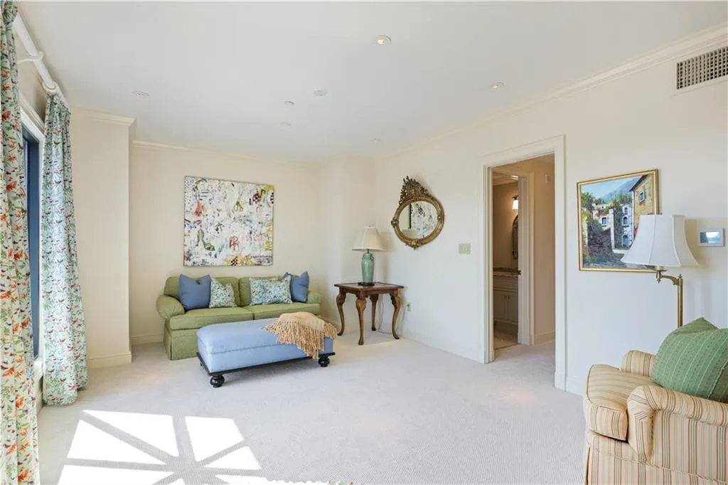 3040 Peachtree Road Nw Unit 1905, Atlanta, Georgia 30305, 4 Bedrooms Bedrooms, ,3 BathroomsBathrooms,Residential,For Sale,3040 Peachtree Road Nw Unit 1905,7668196