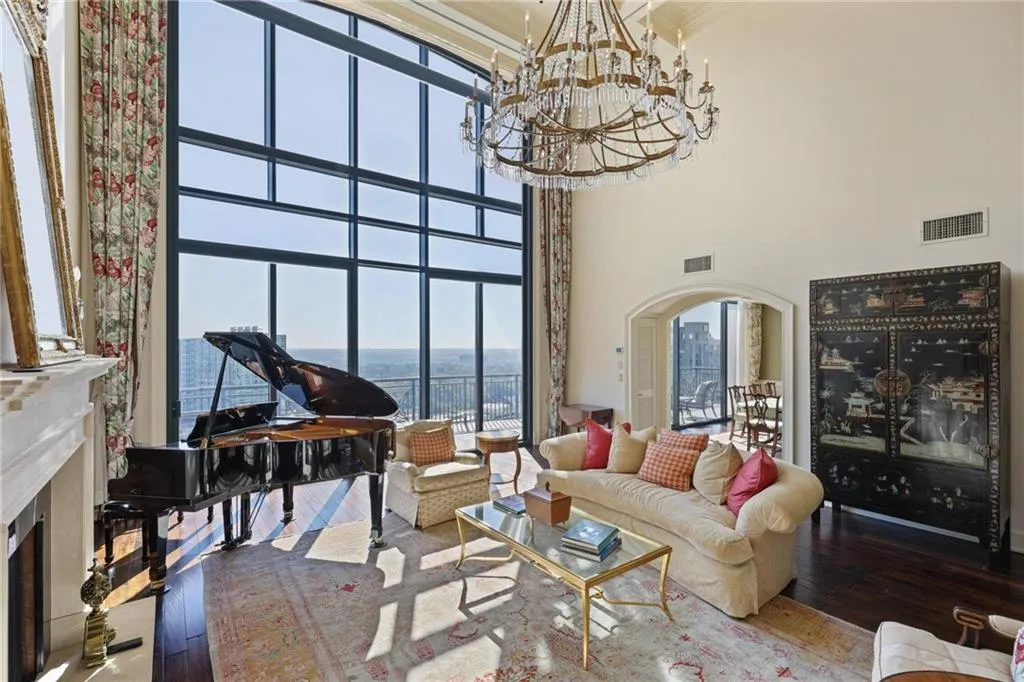 3040 Peachtree Road Nw Unit 1905, Atlanta, Georgia 30305, 4 Bedrooms Bedrooms, ,3 BathroomsBathrooms,Residential,For Sale,3040 Peachtree Road Nw Unit 1905,7668196