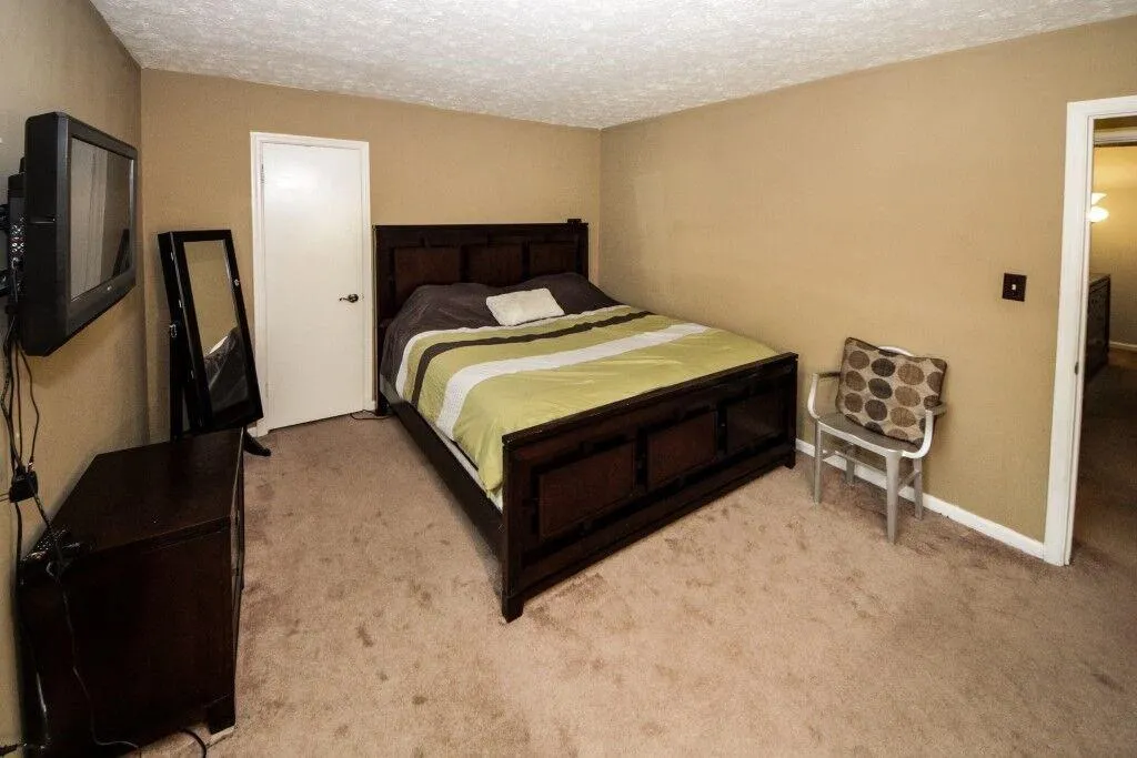 725 Dalrymple Road Unit 4d, Atlanta, Georgia 30328, 3 Bedrooms Bedrooms, ,2 BathroomsBathrooms,Residential,Sold,725 Dalrymple Road Unit 4d,6541143