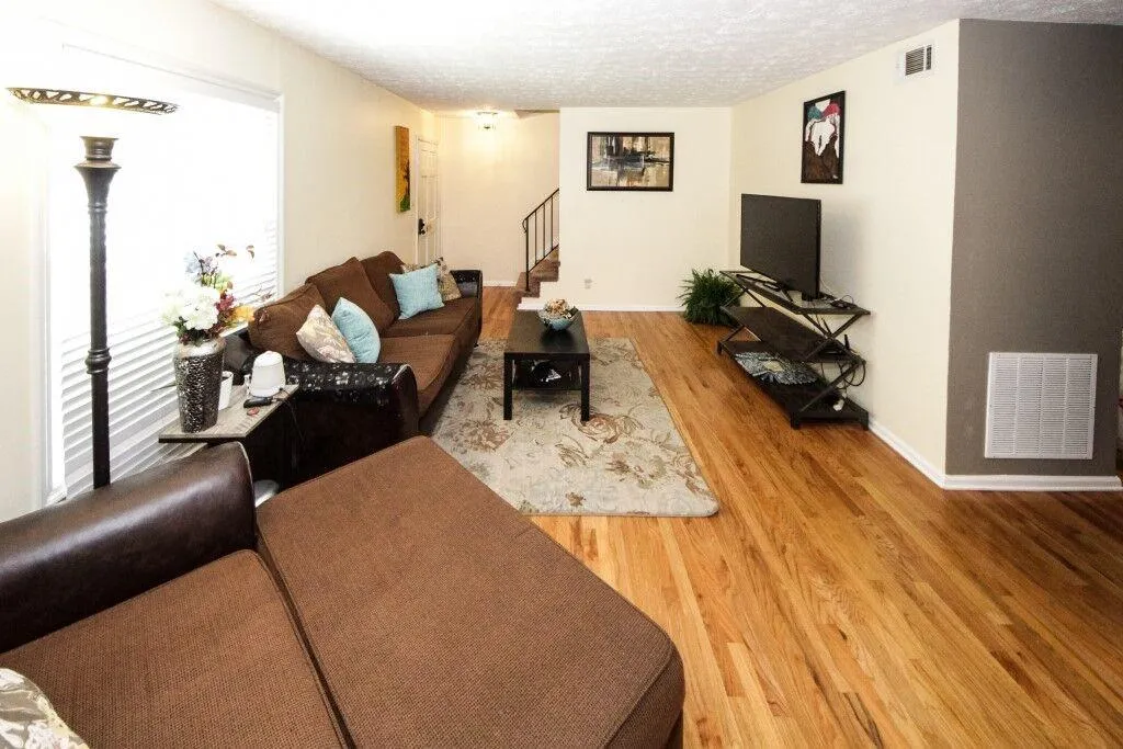 725 Dalrymple Road Unit 4d, Atlanta, Georgia 30328, 3 Bedrooms Bedrooms, ,2 BathroomsBathrooms,Residential,Sold,725 Dalrymple Road Unit 4d,6541143
