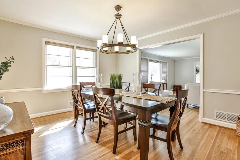 4594 Mystic Drive, Atlanta, Georgia 30342, 4 Bedrooms Bedrooms, ,3 BathroomsBathrooms,Residential,Sold,4594 Mystic Drive,6839261