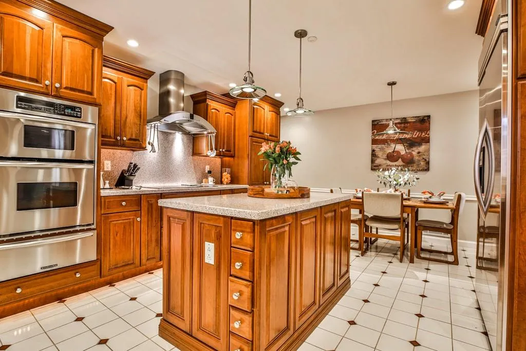 4594 Mystic Drive, Atlanta, Georgia 30342, 4 Bedrooms Bedrooms, ,3 BathroomsBathrooms,Residential,Sold,4594 Mystic Drive,6839261