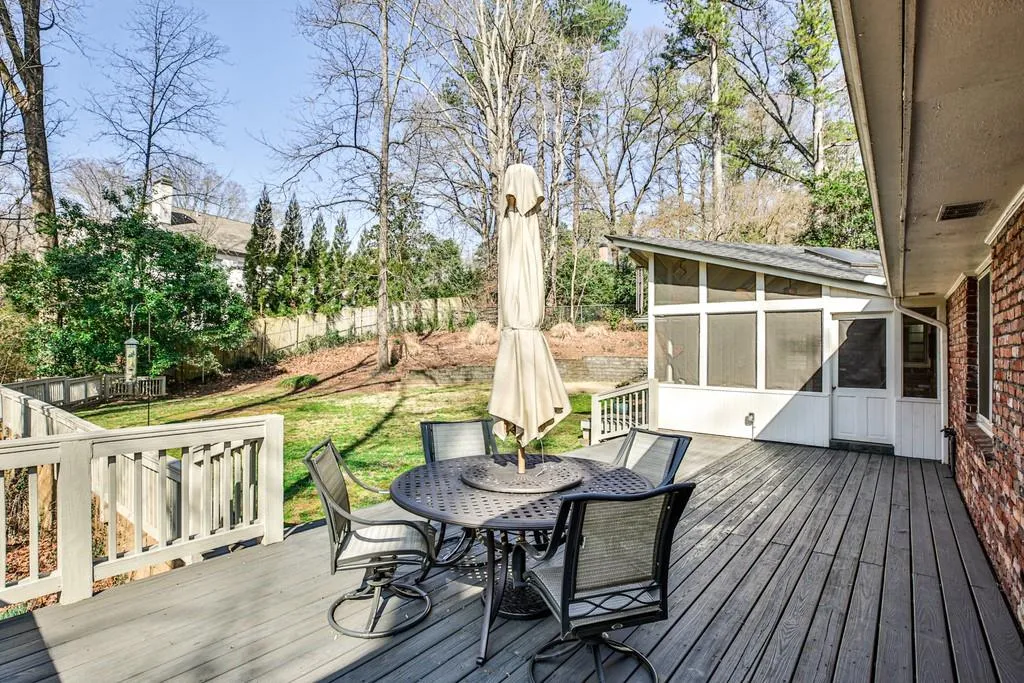 4594 Mystic Drive, Atlanta, Georgia 30342, 4 Bedrooms Bedrooms, ,3 BathroomsBathrooms,Residential,Sold,4594 Mystic Drive,6839261