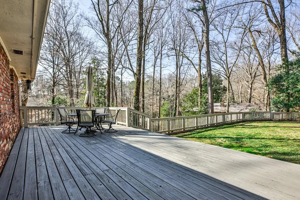 4594 Mystic Drive, Atlanta, Georgia 30342, 4 Bedrooms Bedrooms, ,3 BathroomsBathrooms,Residential,Sold,4594 Mystic Drive,6839261