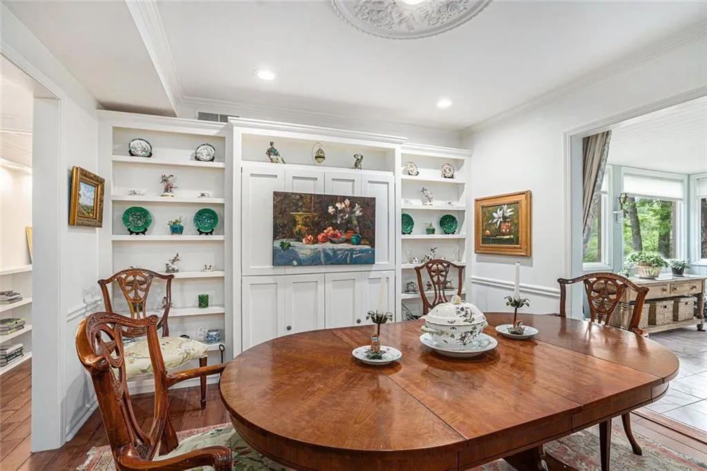 170 Elysian Way Nw, Atlanta, Georgia 30327, 3 Bedrooms Bedrooms, ,2 BathroomsBathrooms,Residential,For Sale,170 Elysian Way Nw,7600977