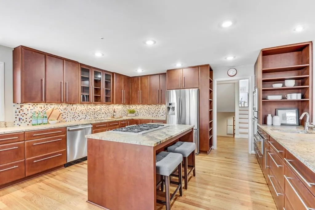 75 Glen Oaks Drive, Atlanta, Georgia 30327, 4 Bedrooms Bedrooms, ,3 BathroomsBathrooms,Residential,Sold,75 Glen Oaks Drive,6832425