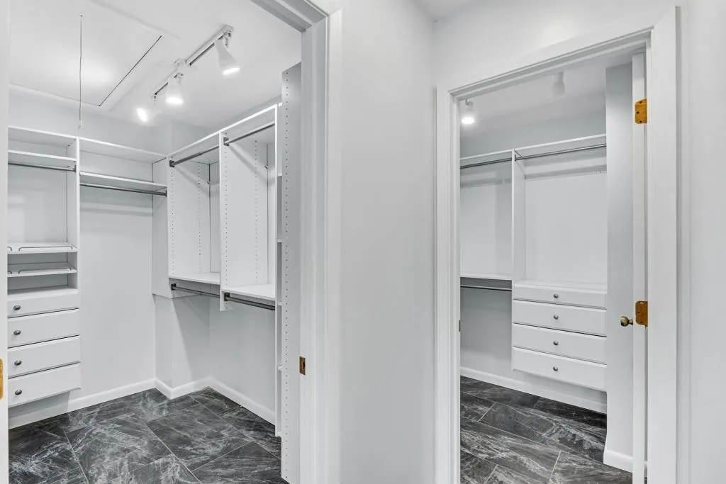 75 Glen Oaks Drive, Atlanta, Georgia 30327, 4 Bedrooms Bedrooms, ,3 BathroomsBathrooms,Residential,Sold,75 Glen Oaks Drive,6832425