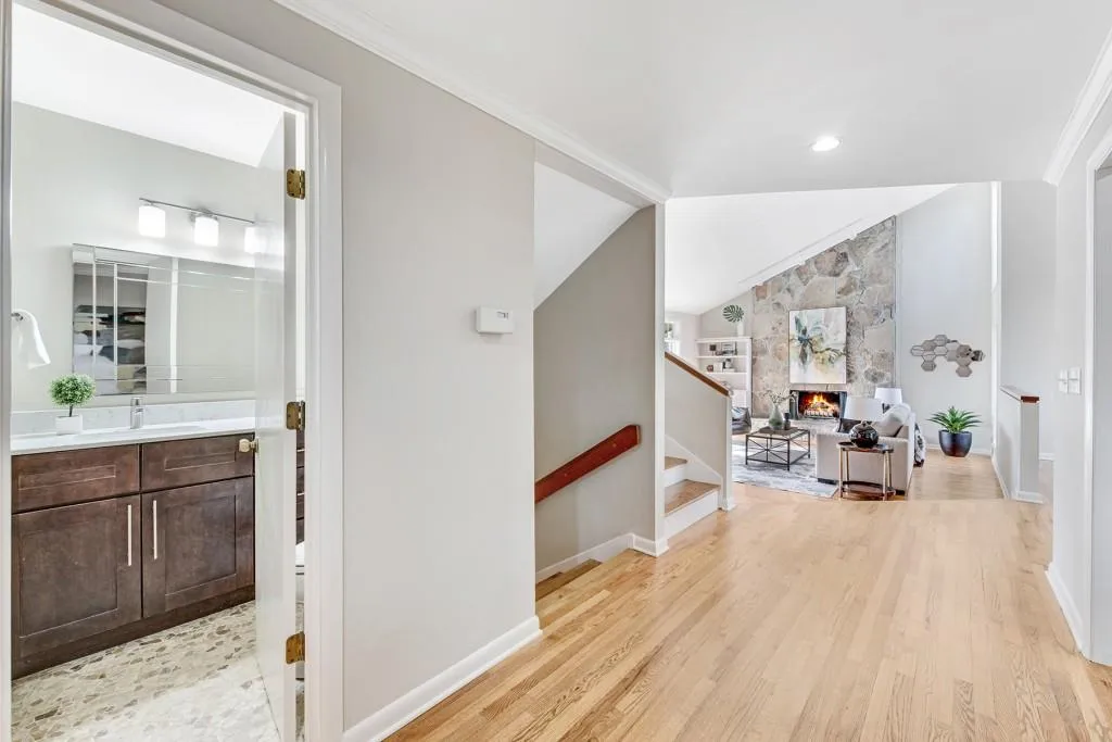 75 Glen Oaks Drive, Atlanta, Georgia 30327, 4 Bedrooms Bedrooms, ,3 BathroomsBathrooms,Residential,Sold,75 Glen Oaks Drive,6832425