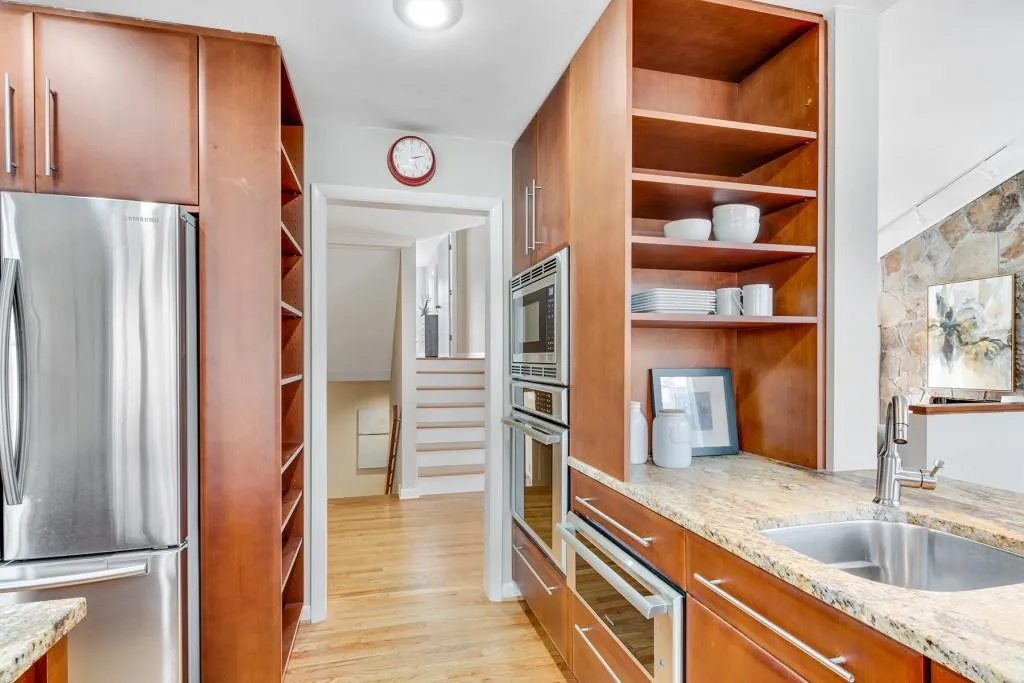 75 Glen Oaks Drive, Atlanta, Georgia 30327, 4 Bedrooms Bedrooms, ,3 BathroomsBathrooms,Residential,Sold,75 Glen Oaks Drive,6832425