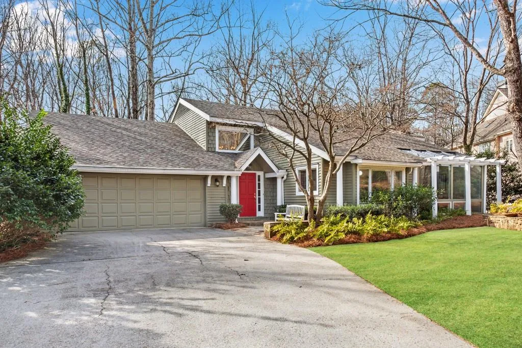 75 Glen Oaks Drive, Atlanta, Georgia 30327, 4 Bedrooms Bedrooms, ,3 BathroomsBathrooms,Residential,Sold,75 Glen Oaks Drive,6832425