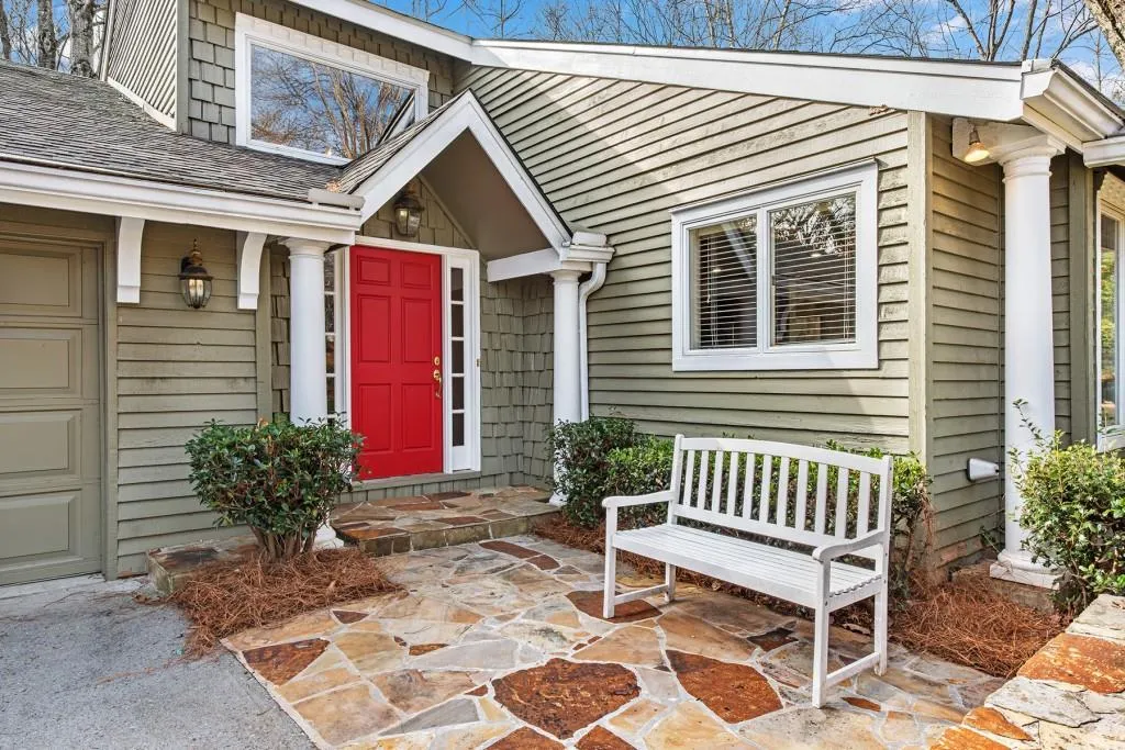 75 Glen Oaks Drive, Atlanta, Georgia 30327, 4 Bedrooms Bedrooms, ,3 BathroomsBathrooms,Residential,Sold,75 Glen Oaks Drive,6832425