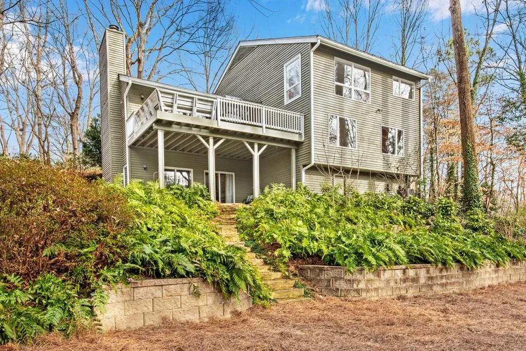 75 Glen Oaks Drive, Atlanta, Georgia 30327, 4 Bedrooms Bedrooms, ,3 BathroomsBathrooms,Residential,Sold,75 Glen Oaks Drive,6832425