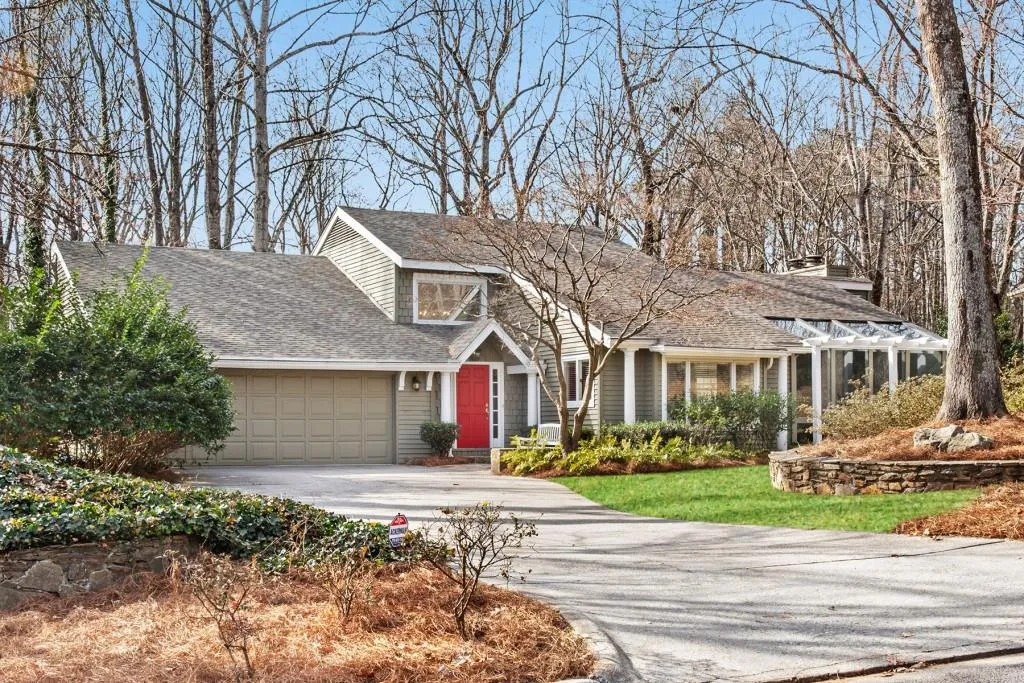 75 Glen Oaks Drive, Atlanta, Georgia 30327, 4 Bedrooms Bedrooms, ,3 BathroomsBathrooms,Residential,Sold,75 Glen Oaks Drive,6832425