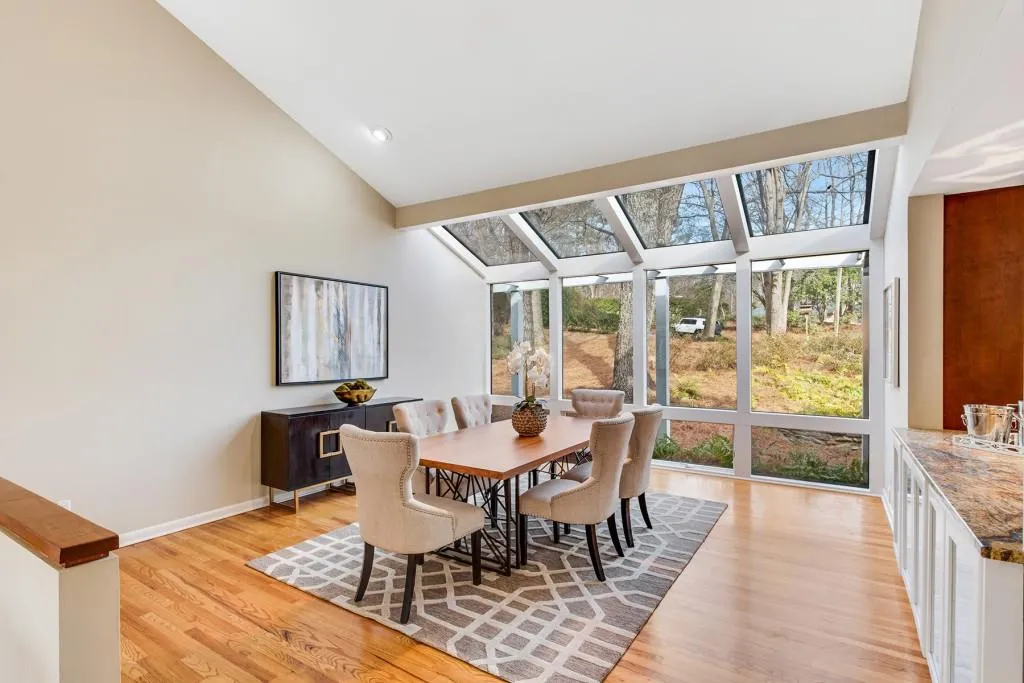 75 Glen Oaks Drive, Atlanta, Georgia 30327, 4 Bedrooms Bedrooms, ,3 BathroomsBathrooms,Residential,Sold,75 Glen Oaks Drive,6832425