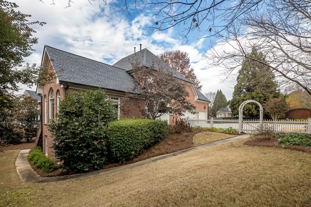 7885 Nesbit Downs Drive, Sandy Springs, Georgia 30350, 5 Bedrooms Bedrooms, ,4 BathroomsBathrooms,Residential,Sold,7885 Nesbit Downs Drive,6649056 7885 Nesbit Downs Drive, Sandy Springs, Georgia 30350, 5 Bedrooms Bedrooms, ,4 BathroomsBathrooms,Residential,Sold,7885 Nesbit Downs Drive,6649056