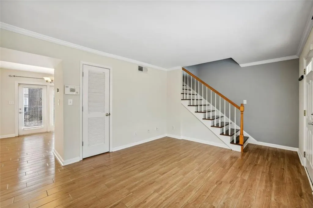 6940 Roswell Road Unit 24-a, Atlanta, Georgia 30328, 3 Bedrooms Bedrooms, ,2 BathroomsBathrooms,Residential,Sold,6940 Roswell Road Unit 24-a,7192819