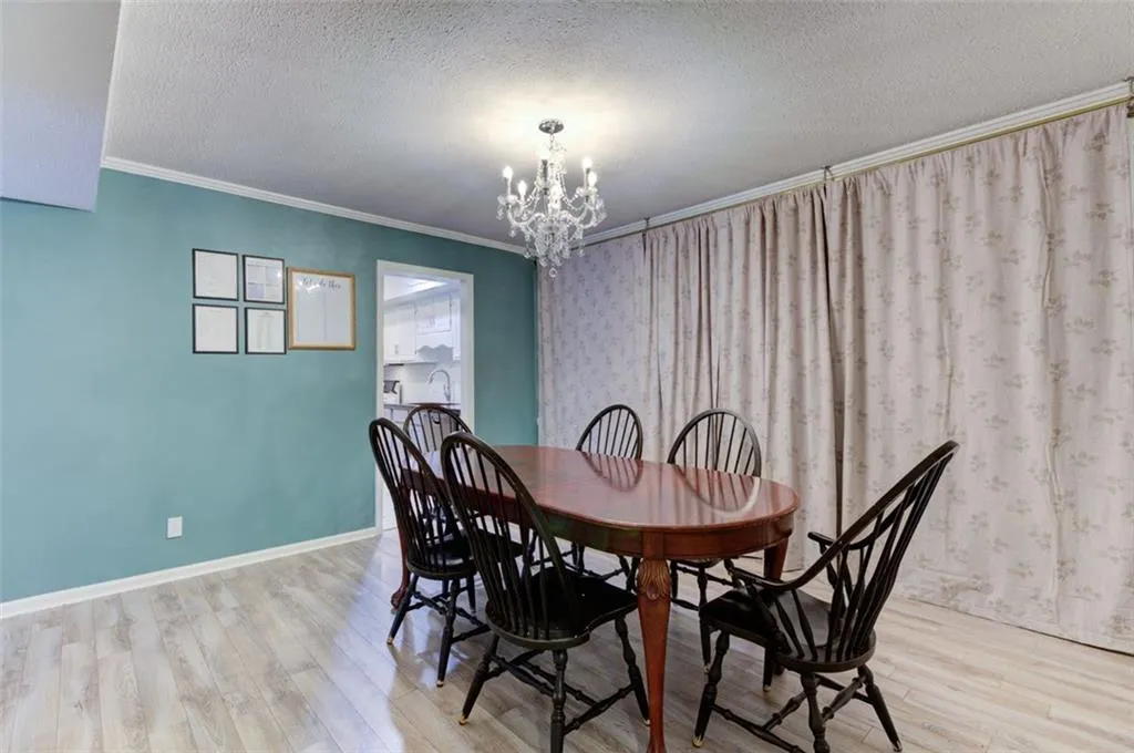 6851 Roswell Road Unit E7, Sandy Springs, Georgia 30328, 4 Bedrooms Bedrooms, ,2 BathroomsBathrooms,Residential,Sold,6851 Roswell Road Unit E7,6769063