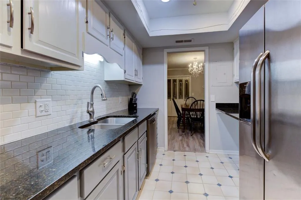 6851 Roswell Road Unit E7, Sandy Springs, Georgia 30328, 4 Bedrooms Bedrooms, ,2 BathroomsBathrooms,Residential,Sold,6851 Roswell Road Unit E7,6769063