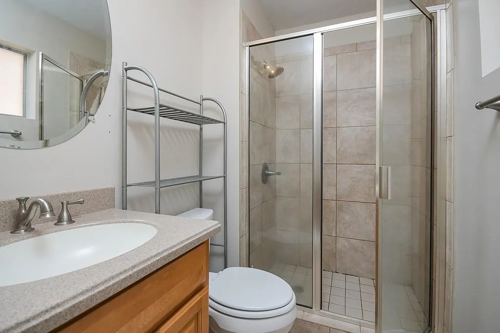 5562 Kingsport Drive, Atlanta, Georgia 30342, 3 Bedrooms Bedrooms, ,2 BathroomsBathrooms,Residential,Sold,5562 Kingsport Drive,6701833