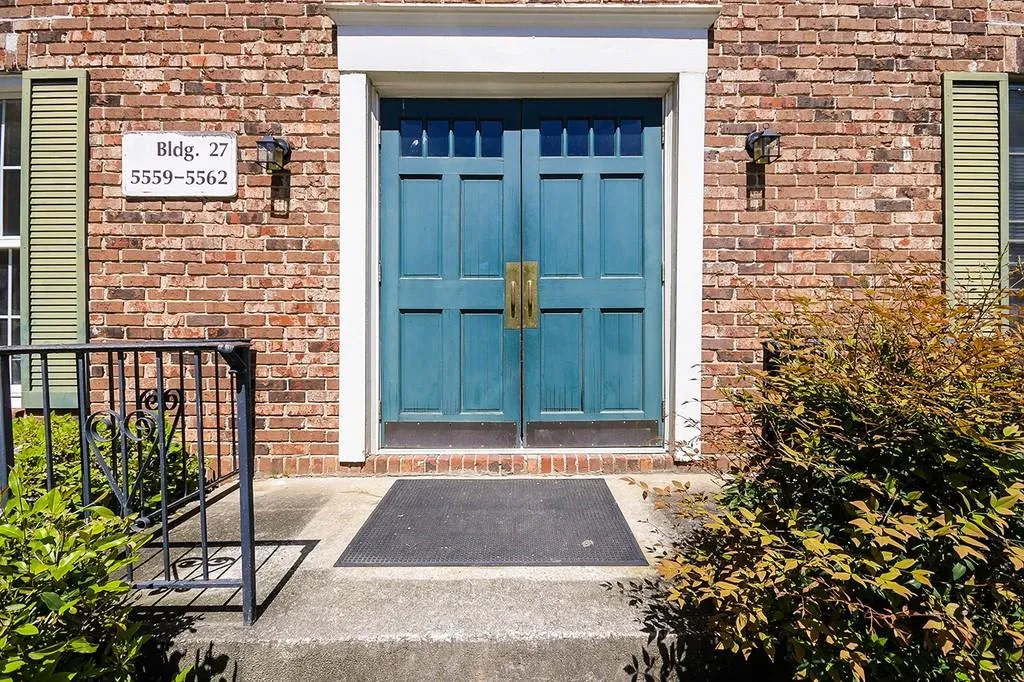 5562 Kingsport Drive, Atlanta, Georgia 30342, 3 Bedrooms Bedrooms, ,2 BathroomsBathrooms,Residential,Sold,5562 Kingsport Drive,6701833