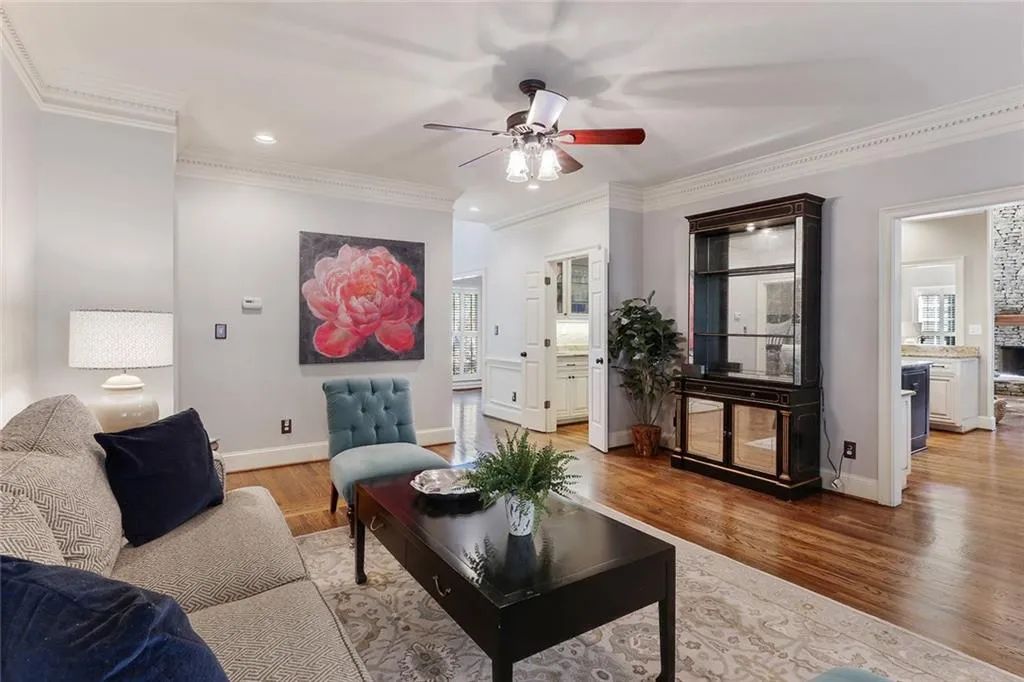 525 Vinington Court, Sandy Springs, Georgia 30350, 5 Bedrooms Bedrooms, ,4 BathroomsBathrooms,Residential,Sold,525 Vinington Court,6562221