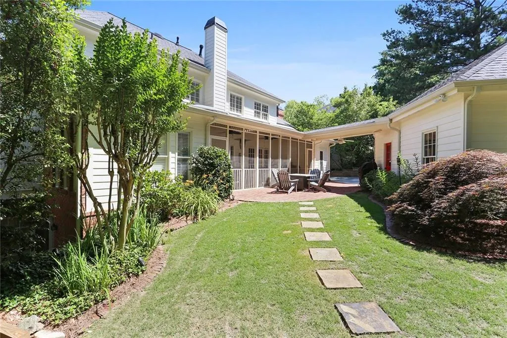 525 Vinington Court, Sandy Springs, Georgia 30350, 5 Bedrooms Bedrooms, ,4 BathroomsBathrooms,Residential,Sold,525 Vinington Court,6562221