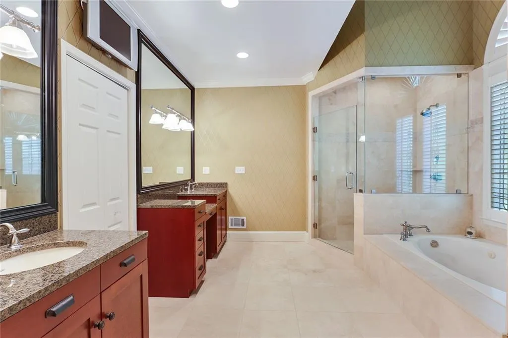 525 Vinington Court, Sandy Springs, Georgia 30350, 5 Bedrooms Bedrooms, ,4 BathroomsBathrooms,Residential,Sold,525 Vinington Court,6562221