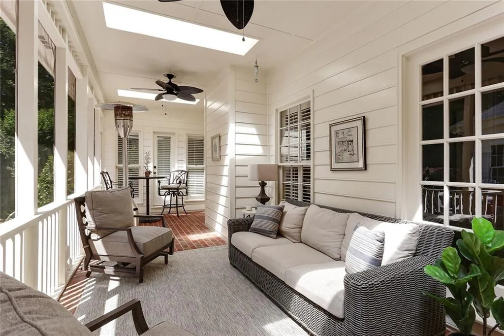 525 Vinington Court, Sandy Springs, Georgia 30350, 5 Bedrooms Bedrooms, ,4 BathroomsBathrooms,Residential,Sold,525 Vinington Court,6562221