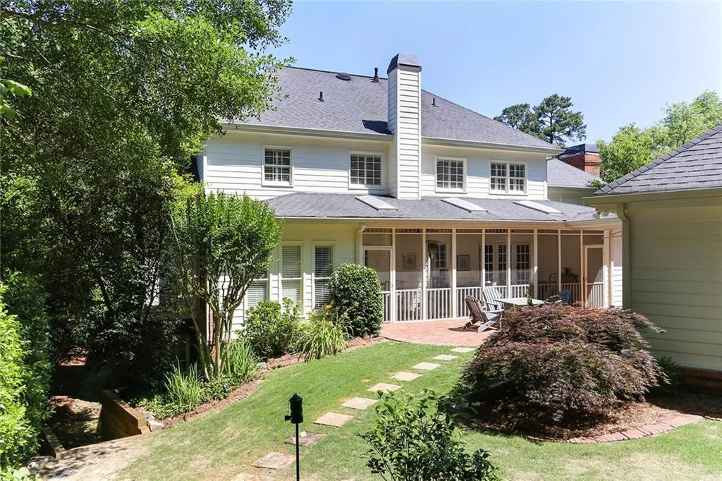 525 Vinington Court, Sandy Springs, Georgia 30350, 5 Bedrooms Bedrooms, ,4 BathroomsBathrooms,Residential,Sold,525 Vinington Court,6562221