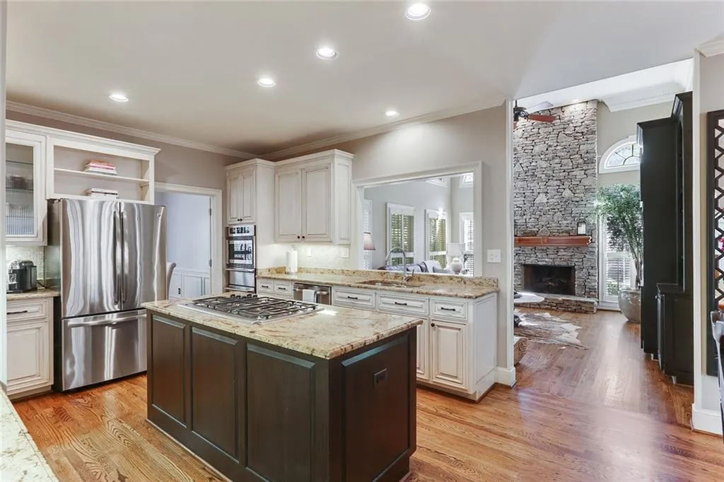 525 Vinington Court, Sandy Springs, Georgia 30350, 5 Bedrooms Bedrooms, ,4 BathroomsBathrooms,Residential,Sold,525 Vinington Court,6562221