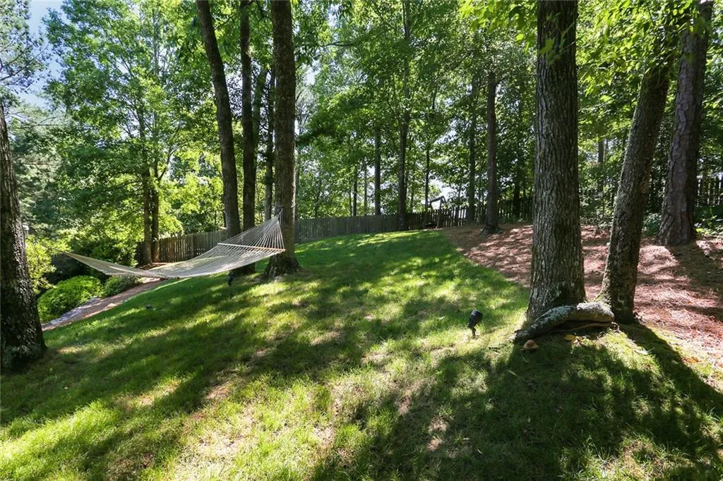 525 Vinington Court, Sandy Springs, Georgia 30350, 5 Bedrooms Bedrooms, ,4 BathroomsBathrooms,Residential,Sold,525 Vinington Court,6562221