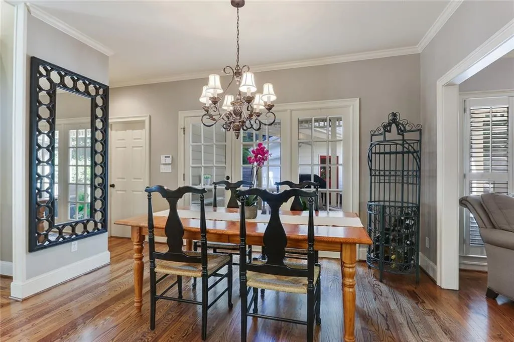 525 Vinington Court, Sandy Springs, Georgia 30350, 5 Bedrooms Bedrooms, ,4 BathroomsBathrooms,Residential,Sold,525 Vinington Court,6562221
