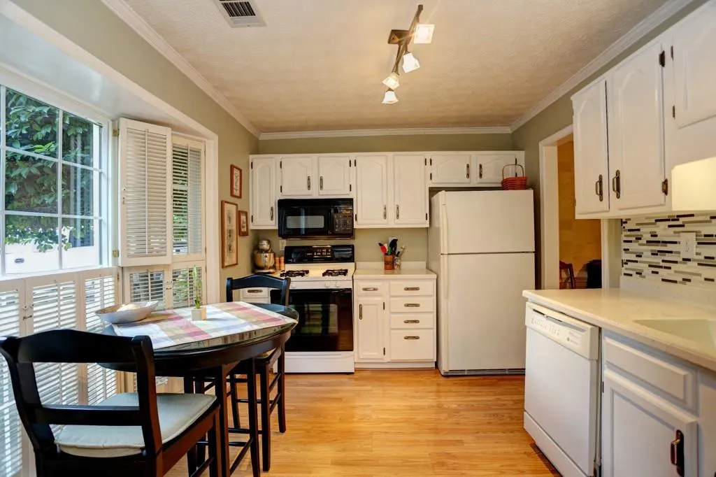 1144 Pitts Road Unit 1144, Sandy Springs, Georgia 30350, 3 Bedrooms Bedrooms, ,2 BathroomsBathrooms,Residential,Sold,1144 Pitts Road Unit 1144,5728267