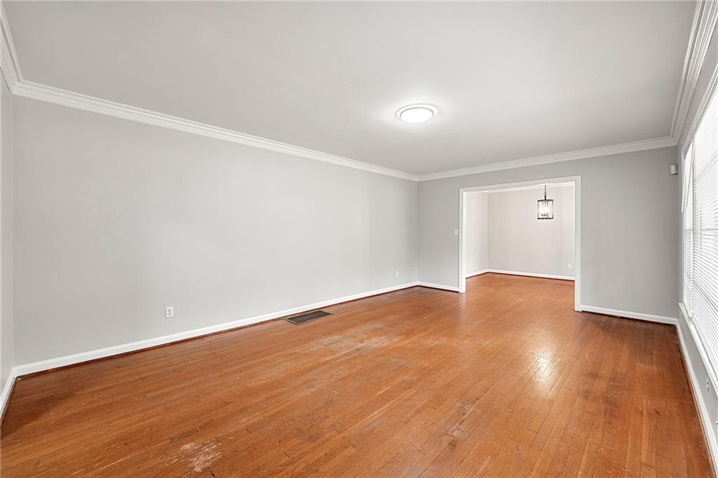 5820 Greenbrier Road, Sandy Springs, Georgia 30328, 4 Bedrooms Bedrooms, ,3 BathroomsBathrooms,Residential,Sold,5820 Greenbrier Road,7305564