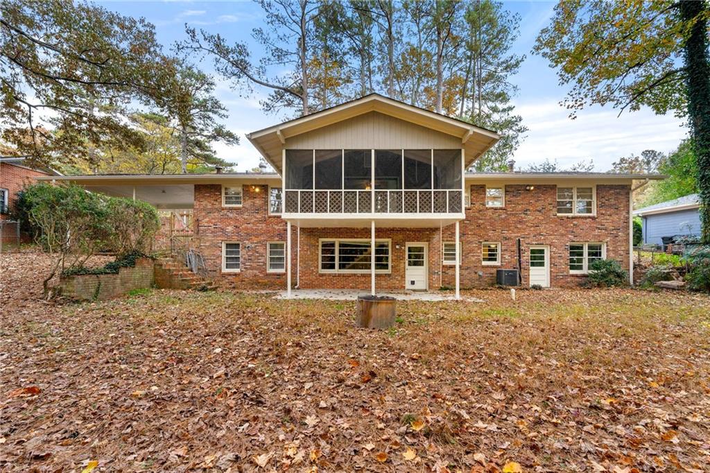 5820 Greenbrier Road, Sandy Springs, Georgia 30328, 4 Bedrooms Bedrooms, ,3 BathroomsBathrooms,Residential,Sold,5820 Greenbrier Road,7305564