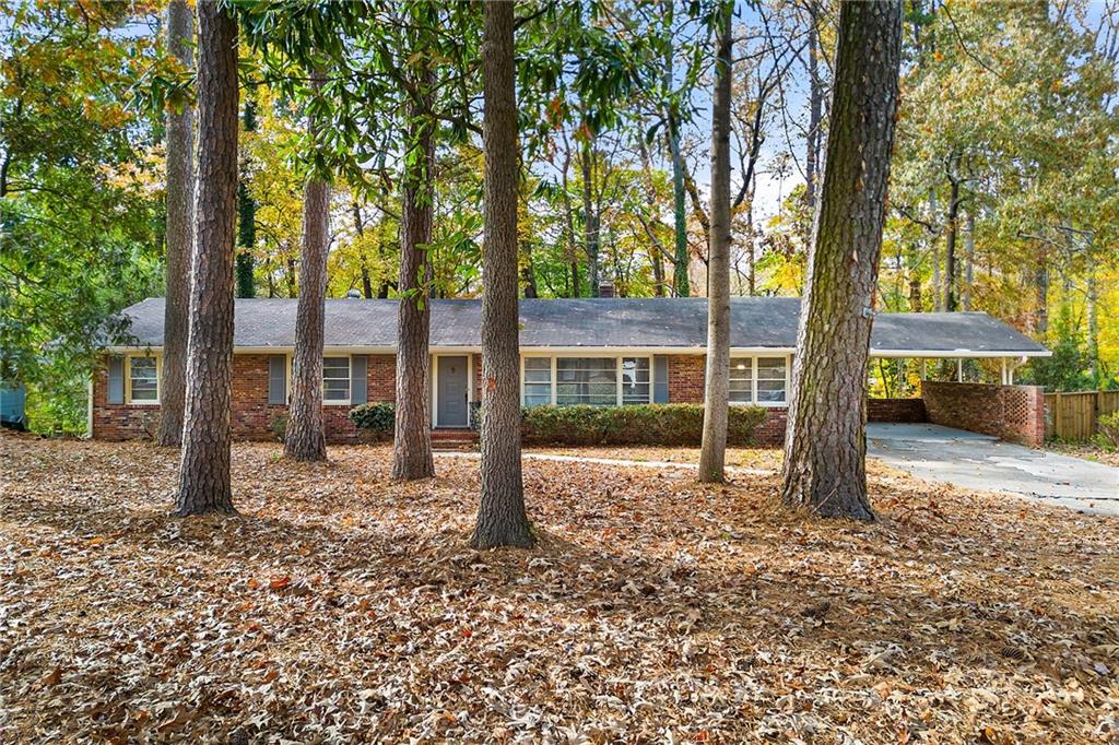 5820 Greenbrier Road, Sandy Springs, Georgia 30328, 4 Bedrooms Bedrooms, ,3 BathroomsBathrooms,Residential,Sold,5820 Greenbrier Road,7305564