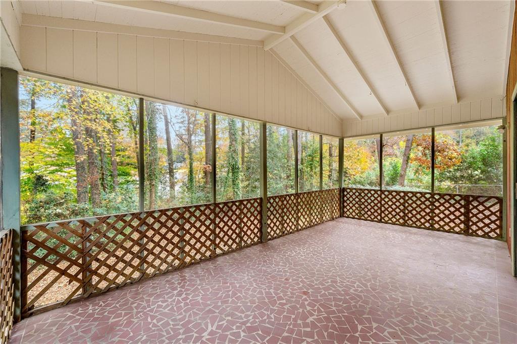 5820 Greenbrier Road, Sandy Springs, Georgia 30328, 4 Bedrooms Bedrooms, ,3 BathroomsBathrooms,Residential,Sold,5820 Greenbrier Road,7305564