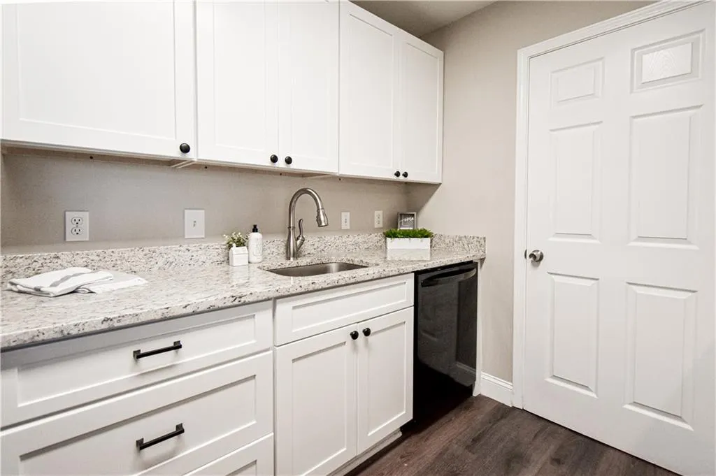 1101 Wingate Way, Atlanta, Georgia 30350, 1 Bedroom Bedrooms, ,1 BathroomBathrooms,Residential,Sold,1101 Wingate Way,7466331