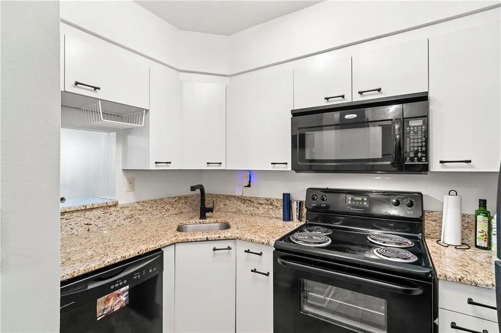 2870 Pharr Court S Nw Unit 1608, Atlanta, Georgia 30305, 1 Bedroom Bedrooms, ,1 BathroomBathrooms,Residential,For Sale,2870 Pharr Court S Nw Unit 1608,7562978