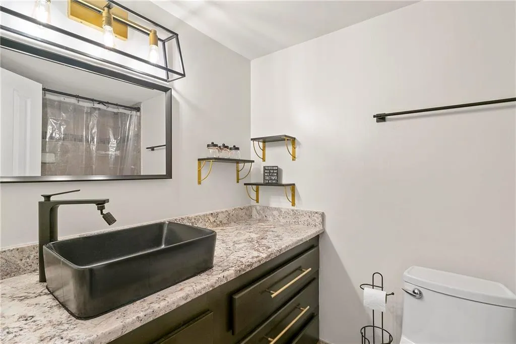 2870 Pharr Court S Nw Unit 1608, Atlanta, Georgia 30305, 1 Bedroom Bedrooms, ,1 BathroomBathrooms,Residential,For Sale,2870 Pharr Court S Nw Unit 1608,7562978