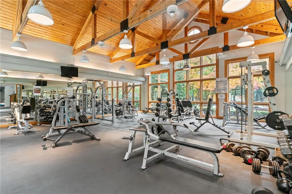 2870 Pharr Court S Nw Unit 1608, Atlanta, Georgia 30305, 1 Bedroom Bedrooms, ,1 BathroomBathrooms,Residential,For Sale,2870 Pharr Court S Nw Unit 1608,7562978