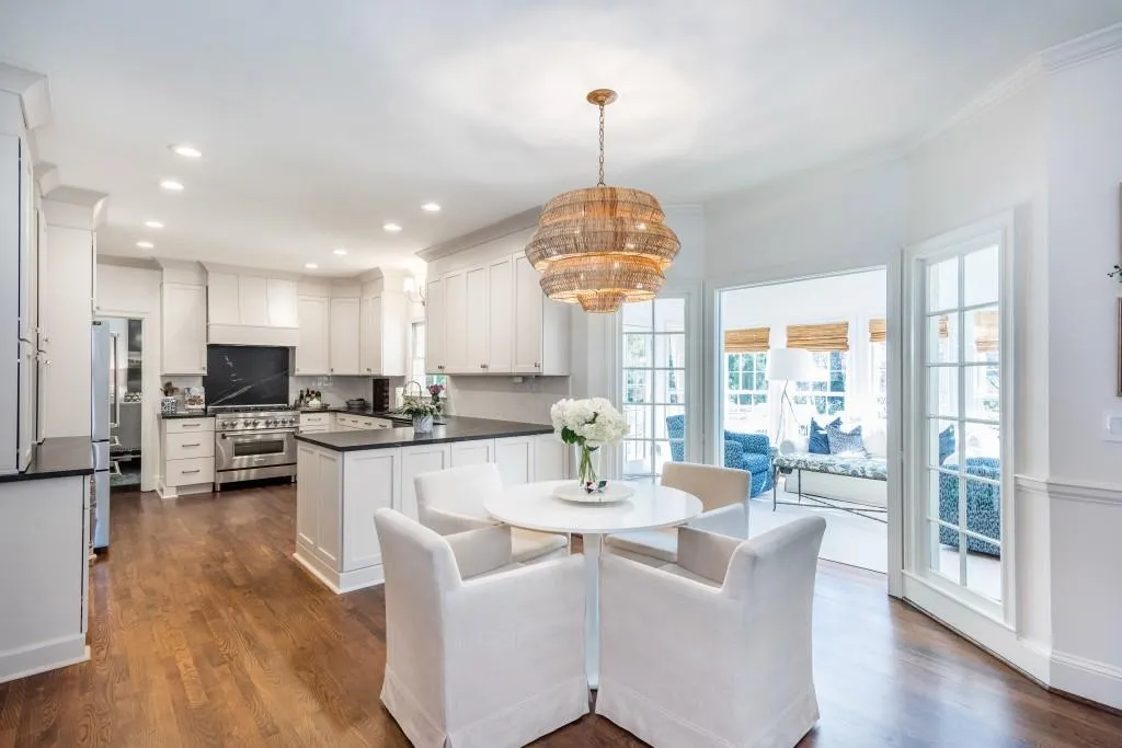 305 Aldenshire Place, Sandy Springs, Georgia 30350, 4 Bedrooms Bedrooms, ,4 BathroomsBathrooms,Residential,For Sale,305 Aldenshire Place,7707788