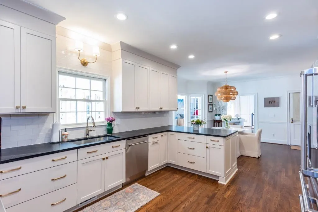 305 Aldenshire Place, Sandy Springs, Georgia 30350, 4 Bedrooms Bedrooms, ,4 BathroomsBathrooms,Residential,Sold,305 Aldenshire Place,7707788