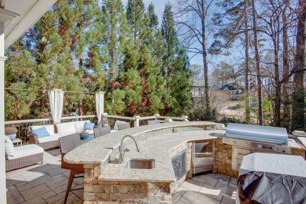 305 Aldenshire Place, Sandy Springs, Georgia 30350, 4 Bedrooms Bedrooms, ,4 BathroomsBathrooms,Residential,For Sale,305 Aldenshire Place,7707788