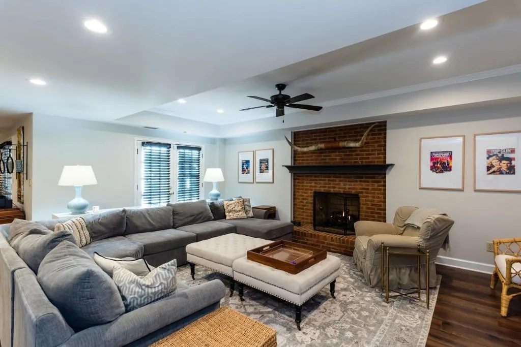 305 Aldenshire Place, Sandy Springs, Georgia 30350, 4 Bedrooms Bedrooms, ,4 BathroomsBathrooms,Residential,For Sale,305 Aldenshire Place,7707788
