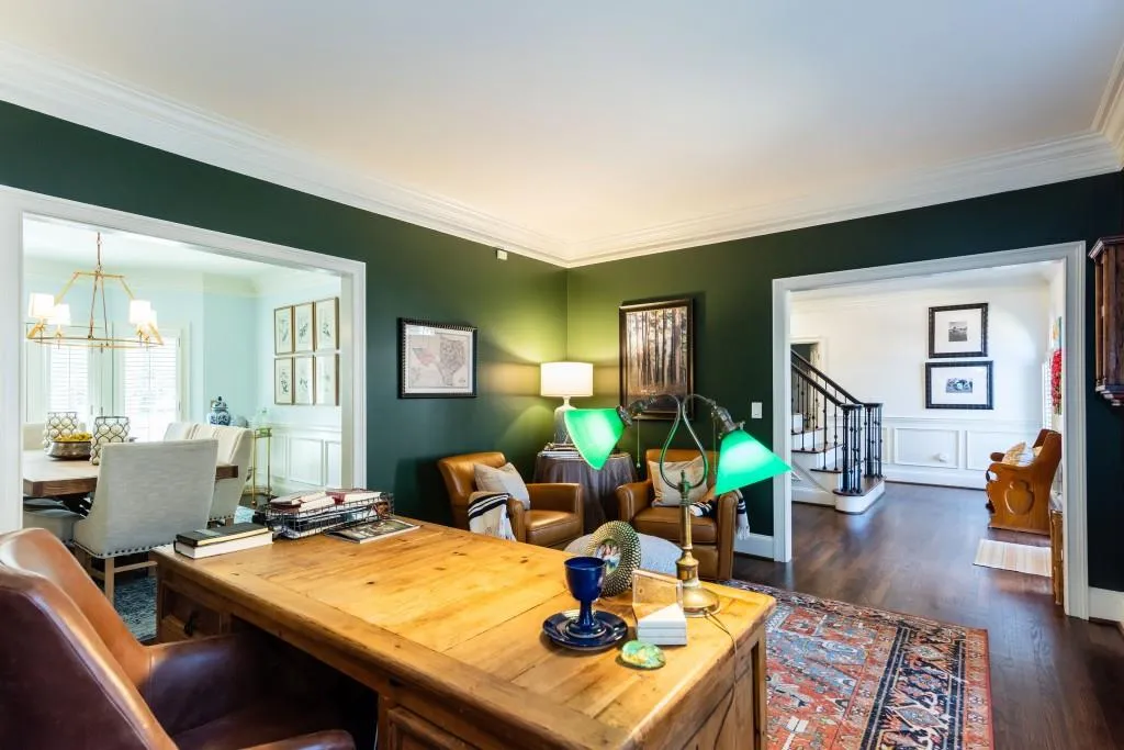 305 Aldenshire Place, Sandy Springs, Georgia 30350, 4 Bedrooms Bedrooms, ,4 BathroomsBathrooms,Residential,For Sale,305 Aldenshire Place,7707788
